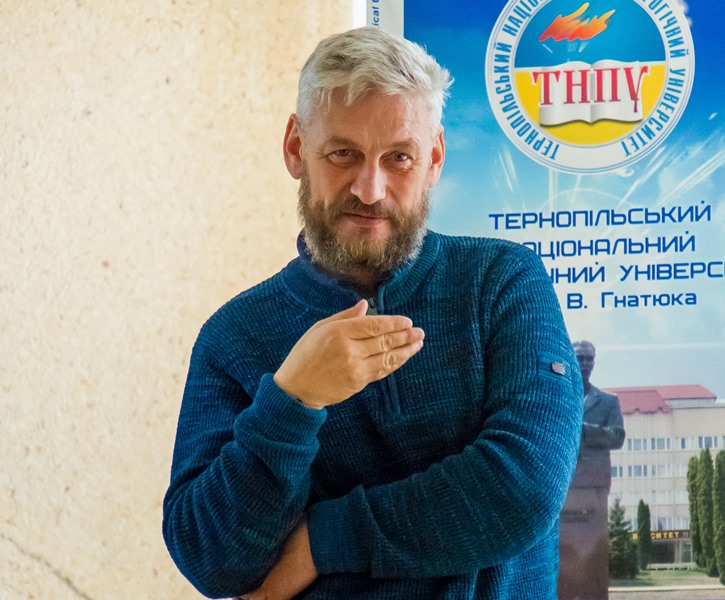 Олег Щербина в цікавому діалозі зі студентською молоддю